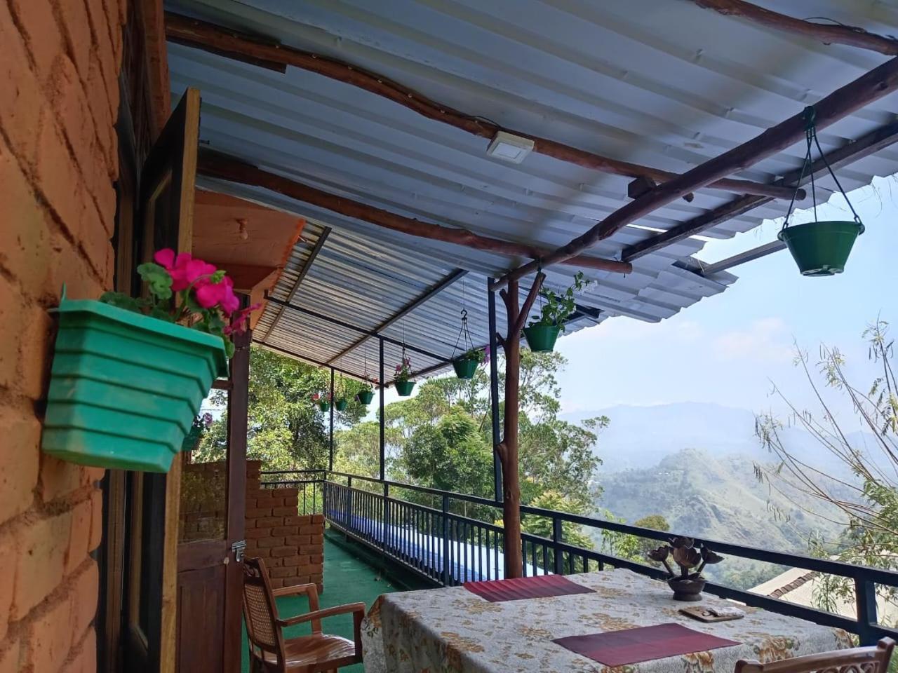 Apurvi Homestay Ella Εξωτερικό φωτογραφία