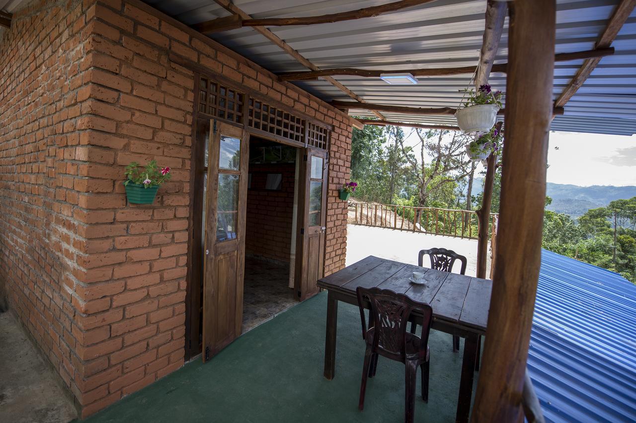 Apurvi Homestay Ella Εξωτερικό φωτογραφία