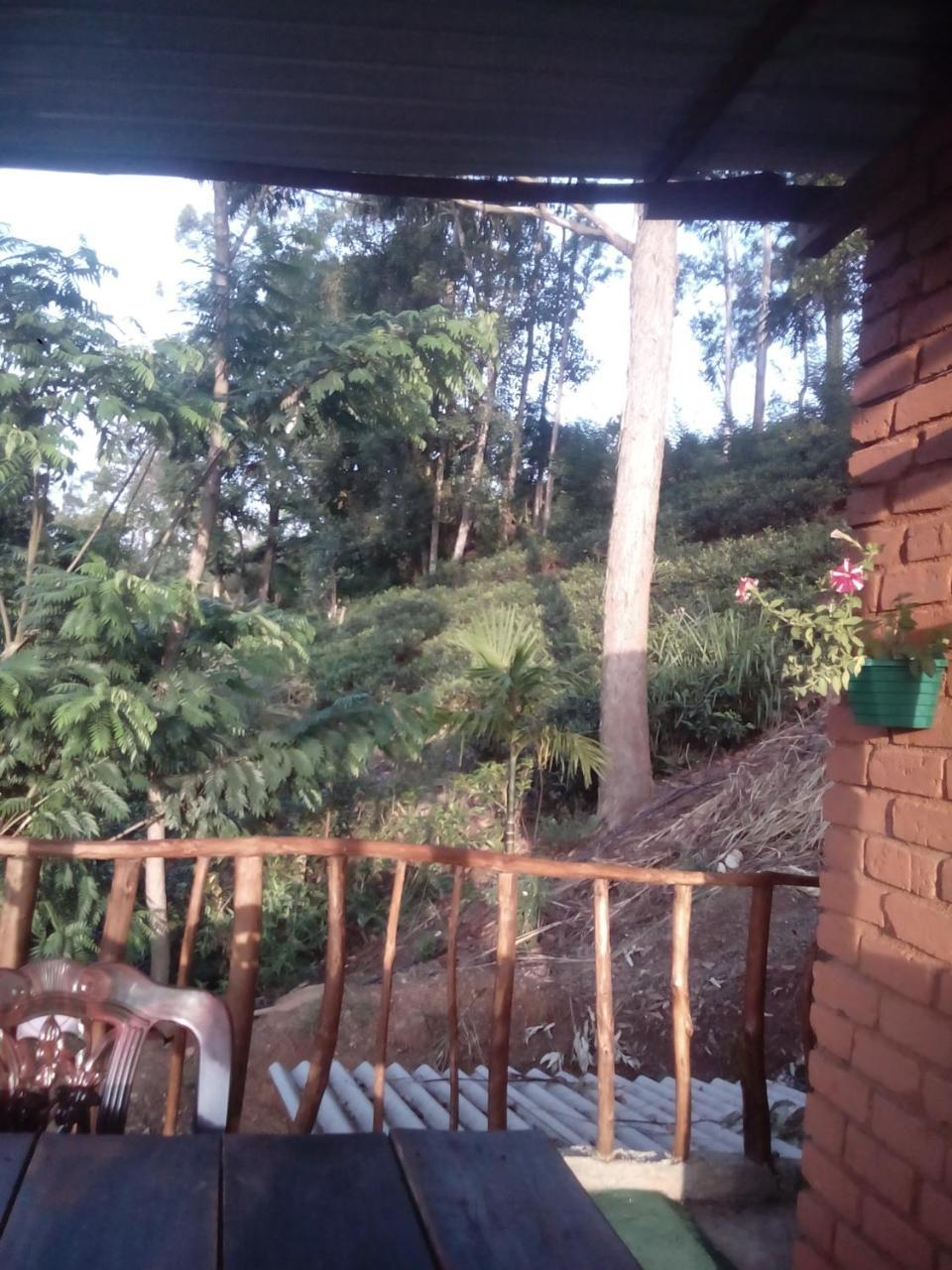 Apurvi Homestay Ella Εξωτερικό φωτογραφία