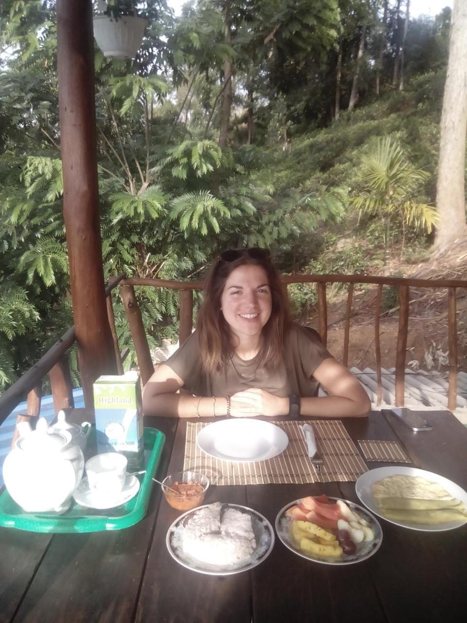 Apurvi Homestay Ella Εξωτερικό φωτογραφία